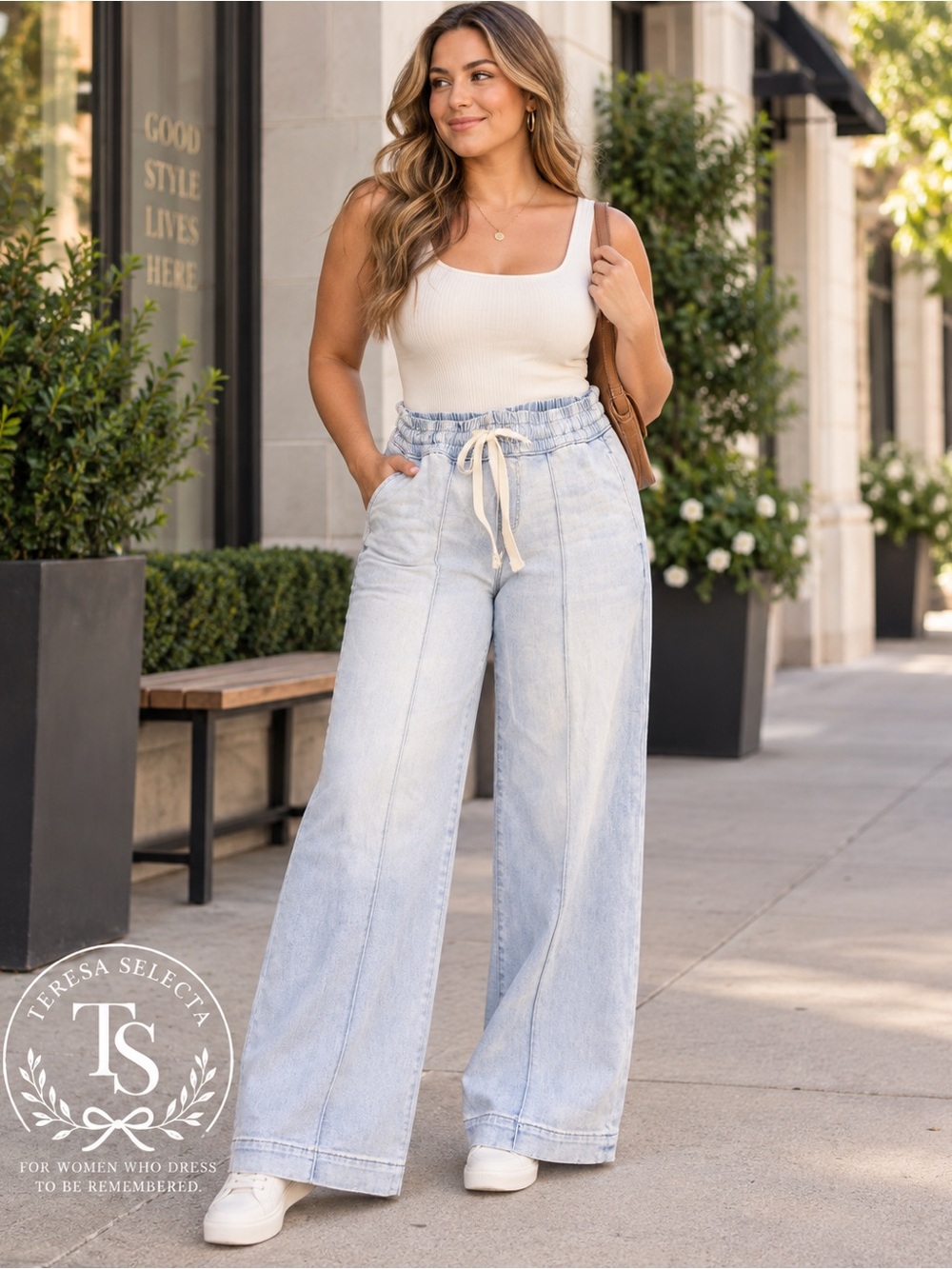 NWT UpWest Light Wash Pull-On Wide Leg Drawstring Jeans Medium MSRP $98